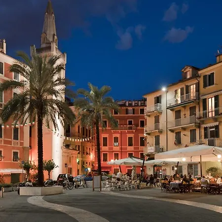 Europa Grand Hotel 3*