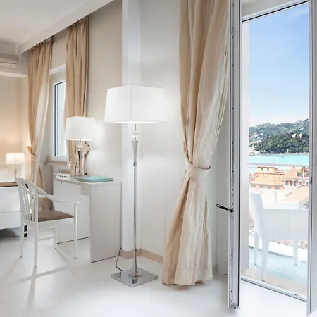Europa Grand 3*