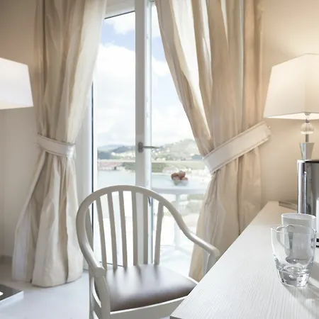 Hotel Europa Grand 3*