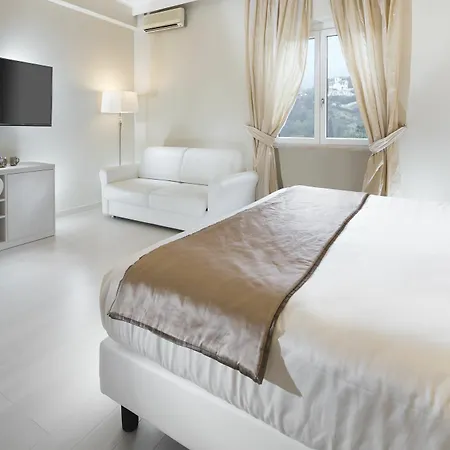 Hotel Europa Grand 3*