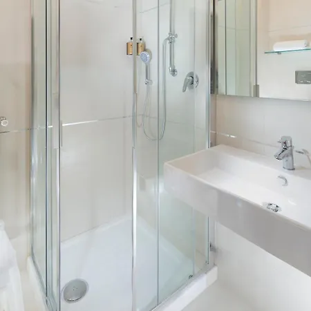 Europa Grand Hotel 3*