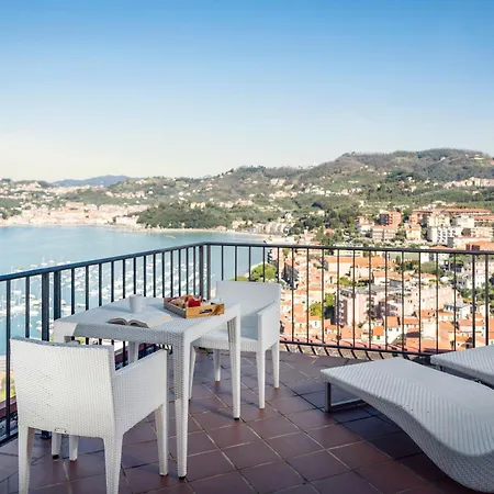 Europa Grand Hotel 3*