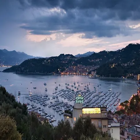 Europa Grand Hotel 3*