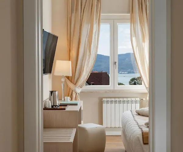 Hotel Europa Grand 3*