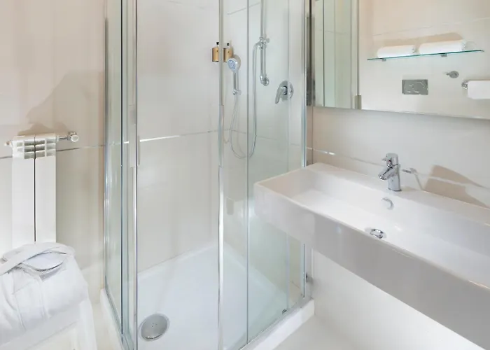 Europa Grand Hotel 3*