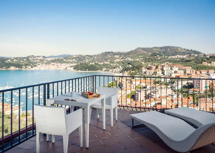 Europa Grand Hotel 3*