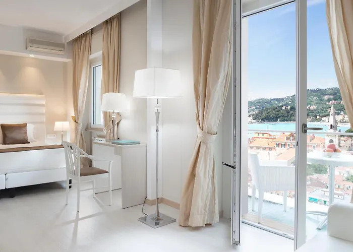 Europa Grand 3*